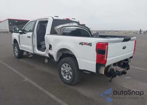 2024 Ford F-250 Xlt z USA, uszkodzony, nr VIN 1FT7W2BN1REF48641